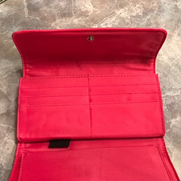 Pink Wallet - Picture 3 of 6